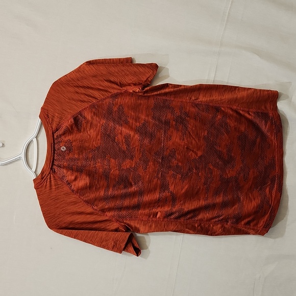 Activewear t-shirt - Picture 2 of 3